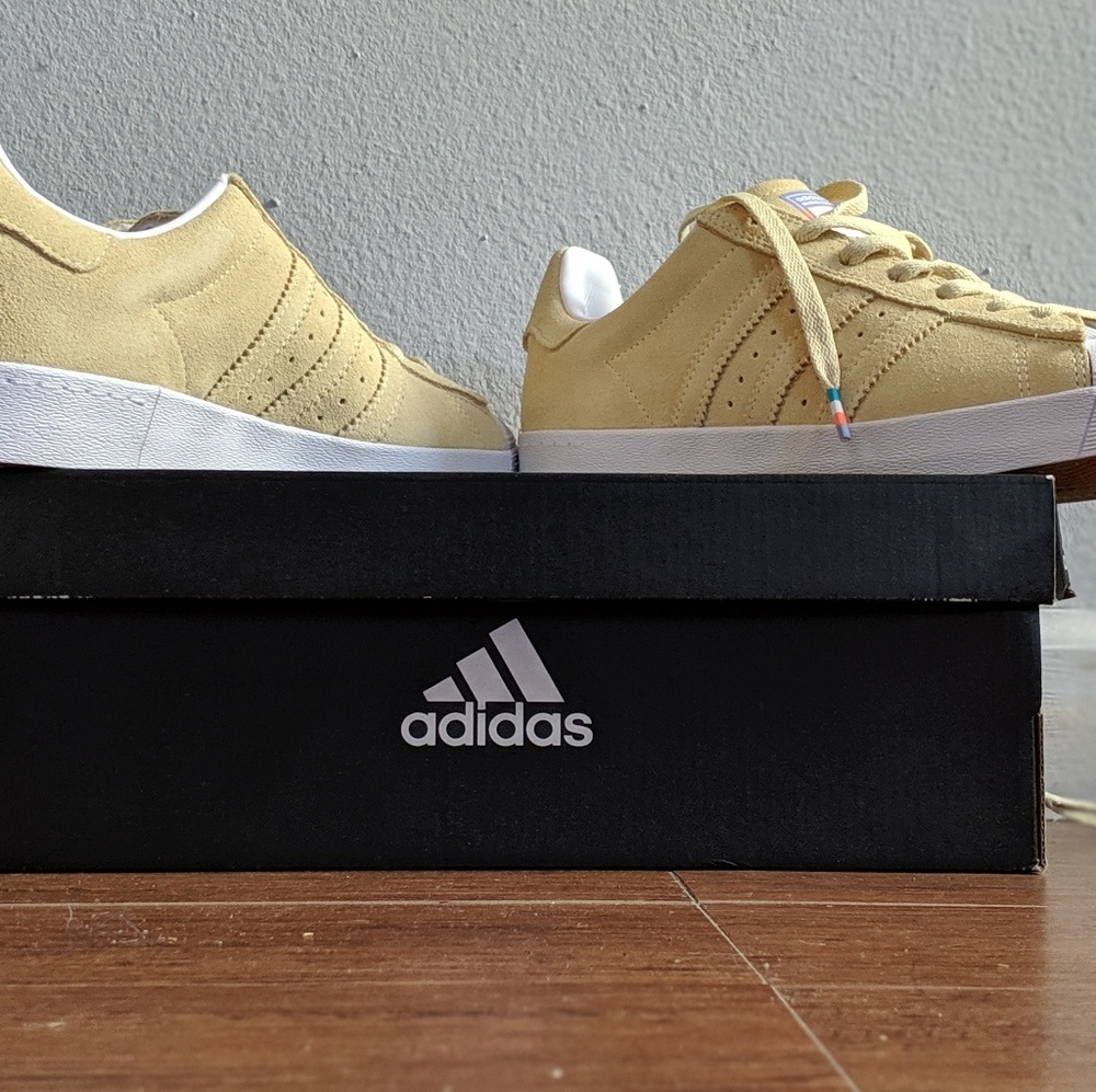 Adidas super star skate